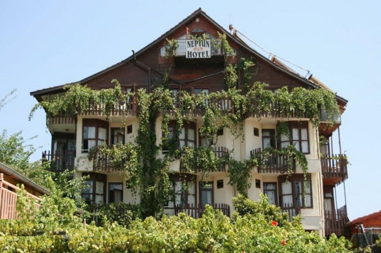 Neptun Hotel Side Bagian luar foto