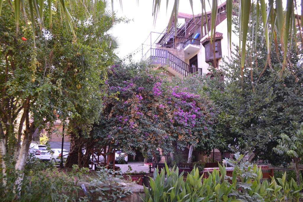 Neptun Hotel Side Bagian luar foto