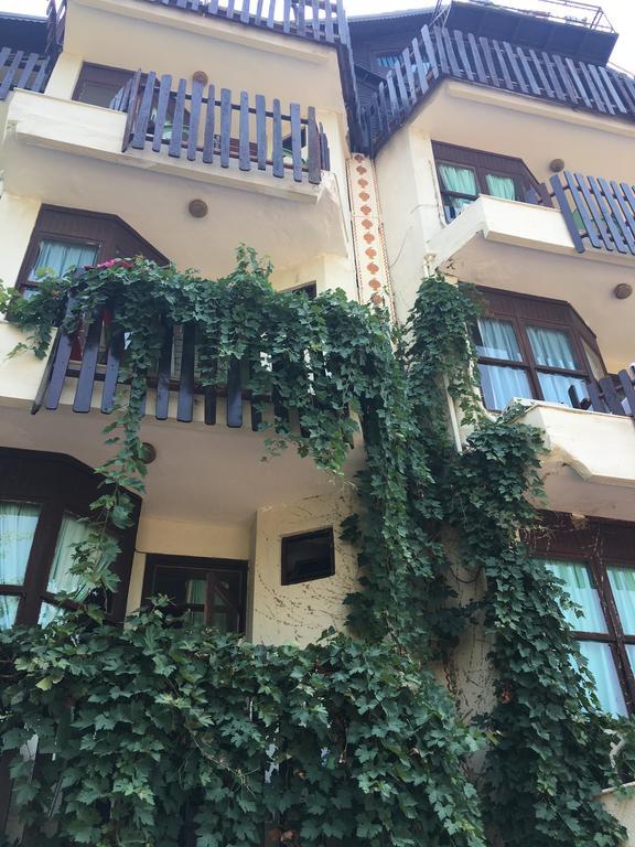 Neptun Hotel Side Bagian luar foto